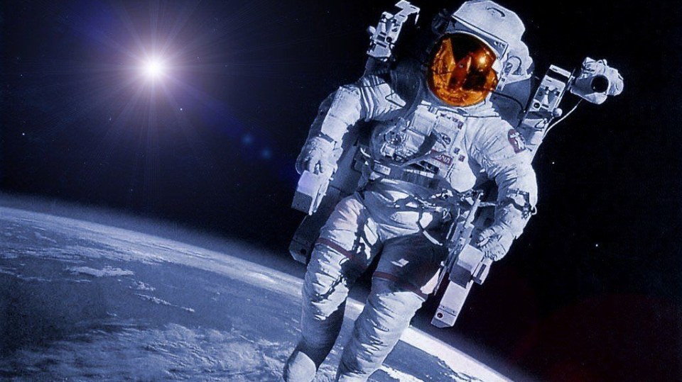 Astronaut ve volném vesmíru
